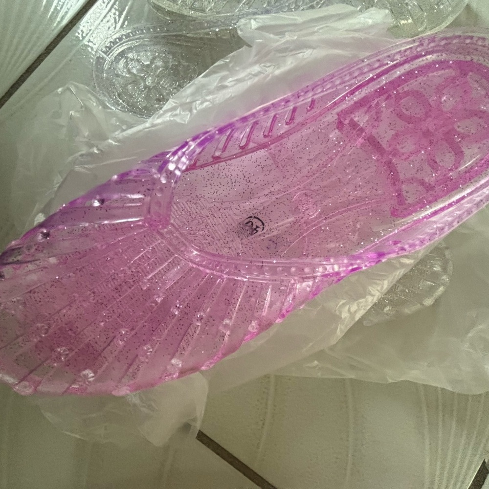Slipper - Picture 2 of 2